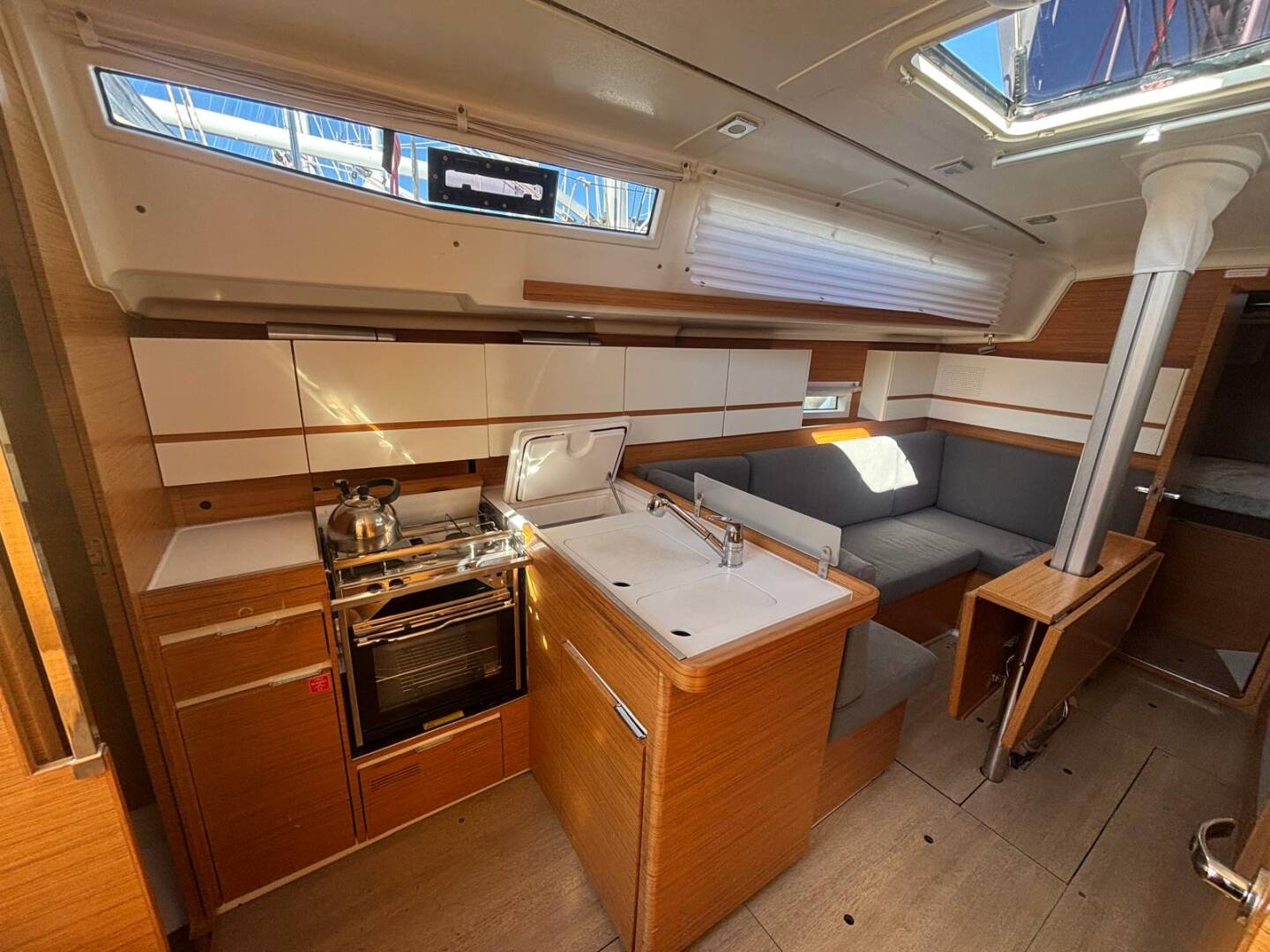 Elan E4  - Bella Mia